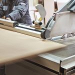 W dzisiejszych czasach niezwykle dużo osób spędza swój wolny czas przed telewizorem